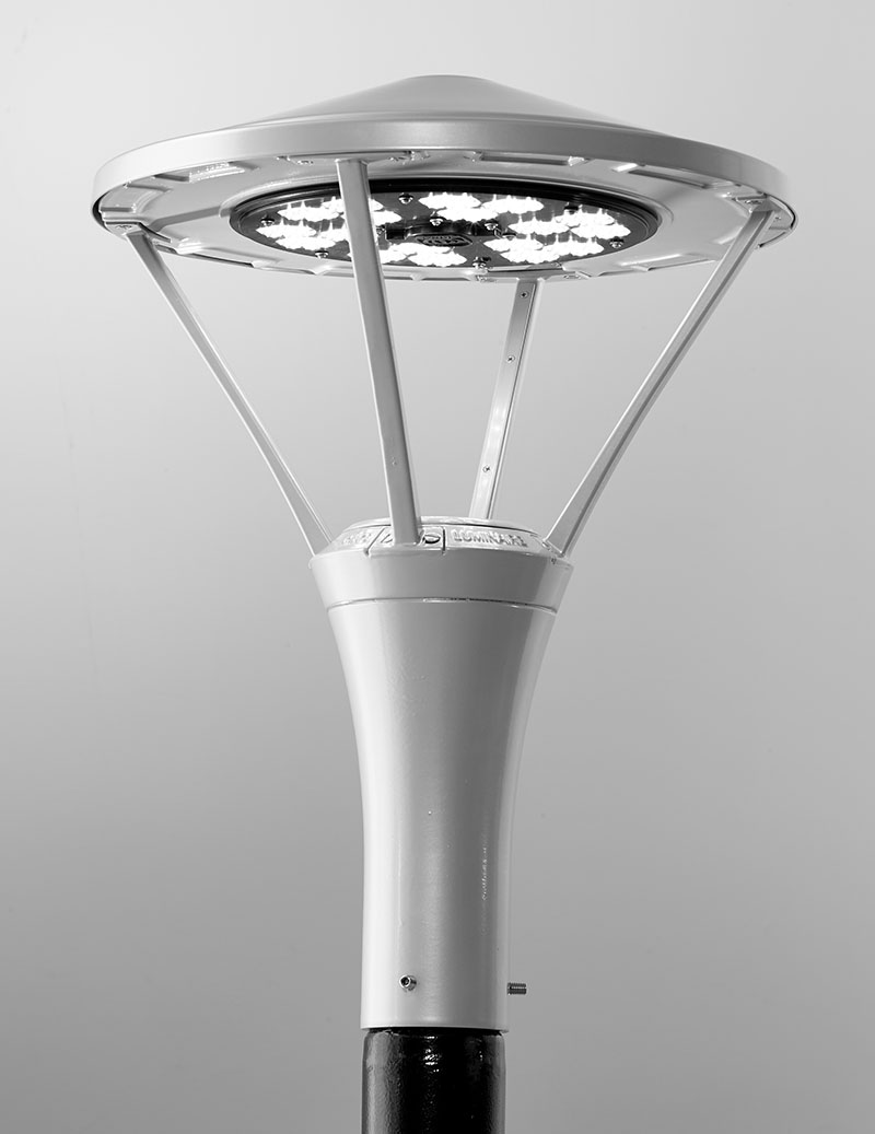 K582 Pillar Strut Low Angle Product Photo with LEDs Illuminated